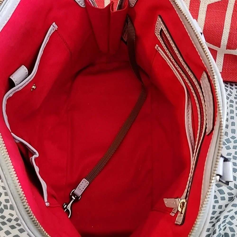 Dooney & Bourke this zip